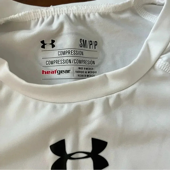 Under  Armour tshirt - Picture 3 of 9